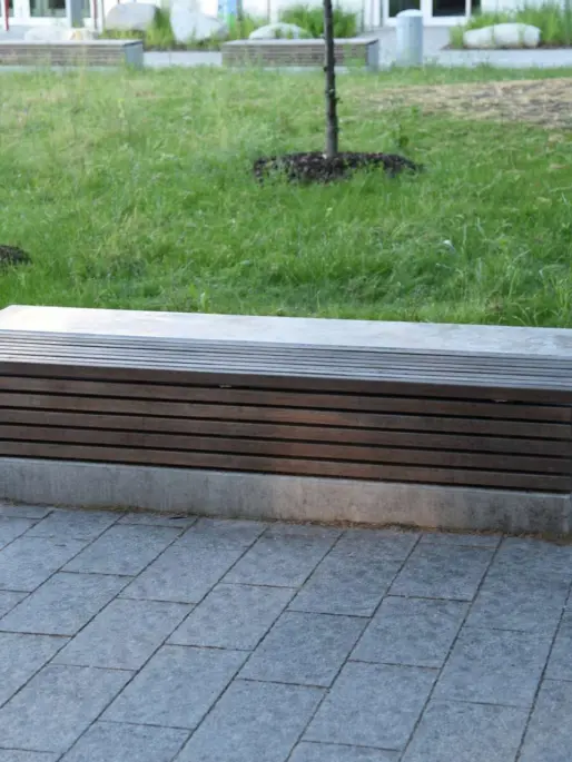 Karlsruhe Element Jakobusschule Lounge elemente 10 Betonfertigteil mit Sitzauflage Grijsen Stadtmobiliar