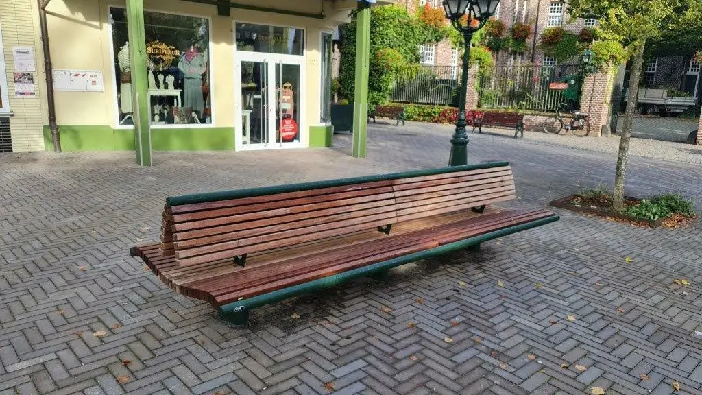 Parkbank Doppelbank Wenters Sonderlänge Kevelaer Holz mit Rückenlehne 4 Grijsen Stadtmobiliar