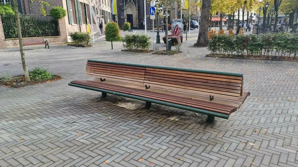 Parkbank Doppelbank Wenters Sonderlänge Kevelaer Holz mit Rückenlehne 5 Grijsen Stadtmobiliar