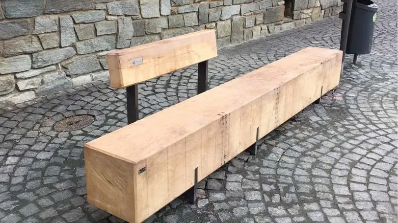 Kronberg im Taunus - Schirnplatz - Pure buitenbanken van Douglas 2