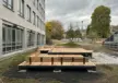 Köln Aachener Schule Podeste Blocks mit Rückenlehne Grijsen Stadtmobiliar