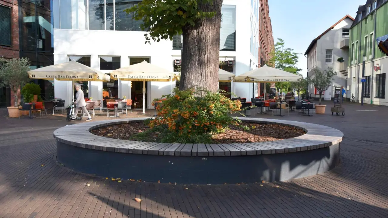 Leer Boombanken van staal en hout Grijsen Park Straatdesign straatmeubilair 10