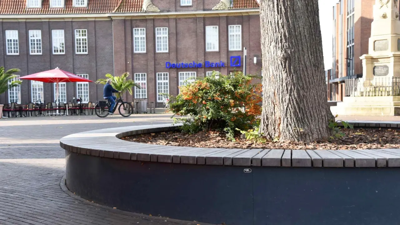 Leer Boombanken van staal en hout Grijsen Park Straatdesign straatmeubilair 11