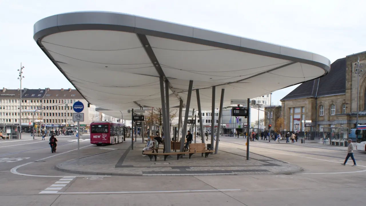 Mönchengladbach Hauptbahnhof Bankanlagen 4 Parkbank Grijsen Stadtmobiliar