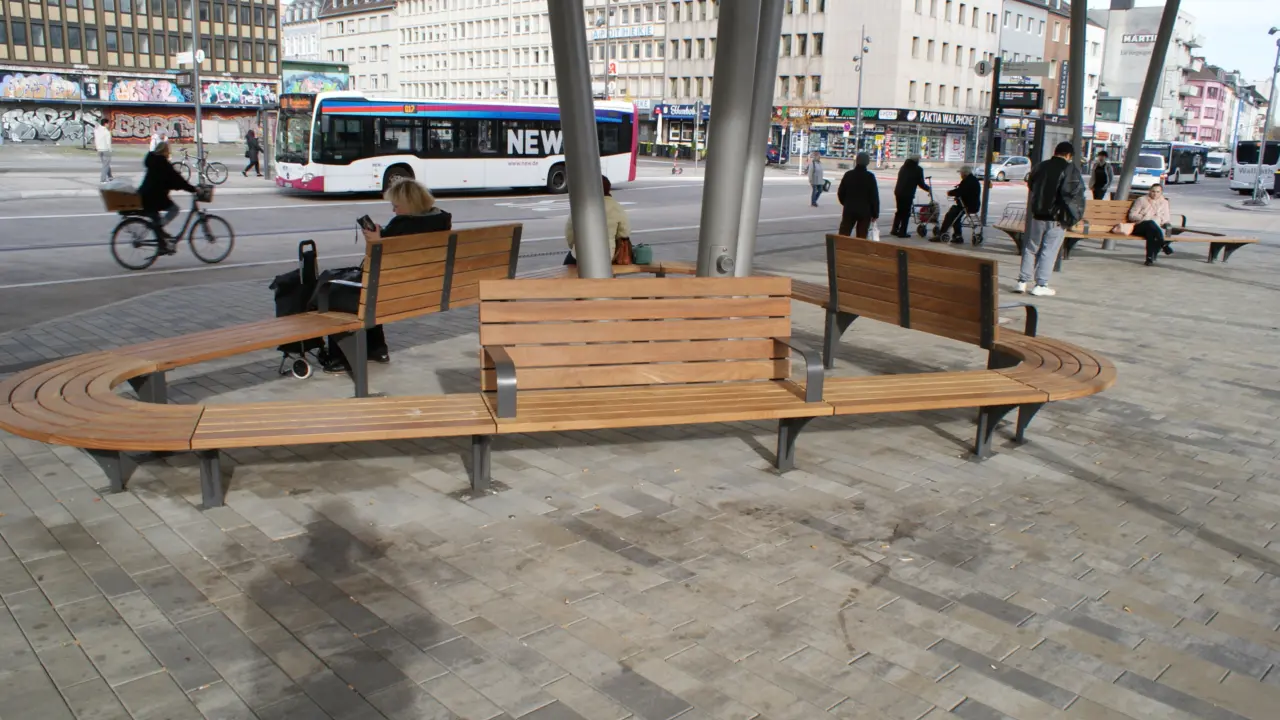 Mönchengladbach Hauptbahnhof Bankanlagen 28 Parkbank Grijsen Stadtmobiliar