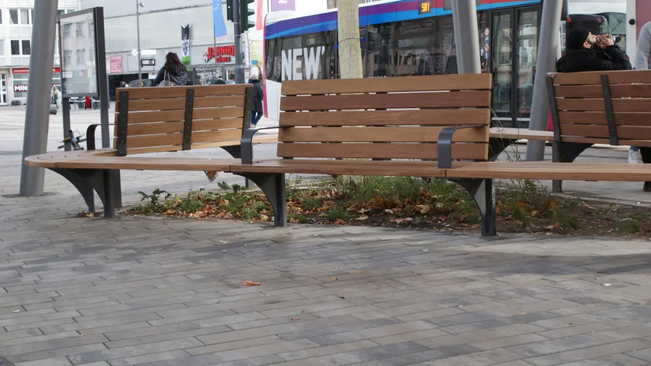 Mönchengladbach Hauptbahnhof Bankanlagen 37 Parkbank Grijsen Stadtmobiliar