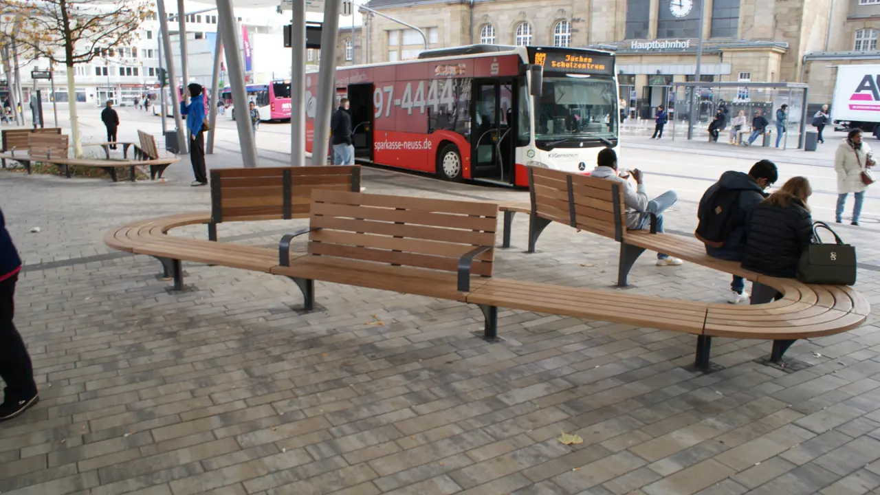 Mönchengladbach Hauptbahnhof Bankanlagen 40 Parkbank Grijsen Stadtmobiliar