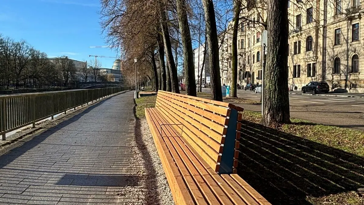 München Isarufer Bänke 7