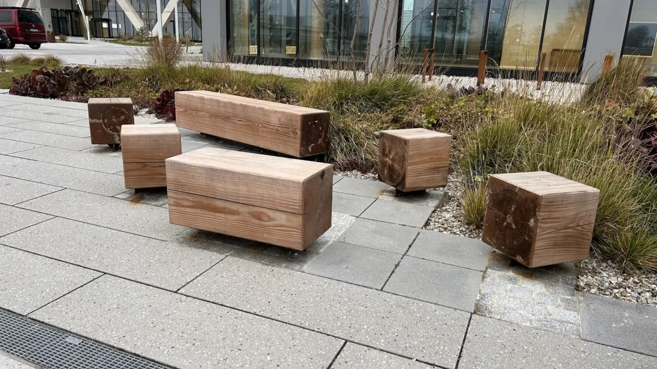 München Lab Campus Sondermodelle PURE 34 Hocker Grijsen Stadtmobiliar