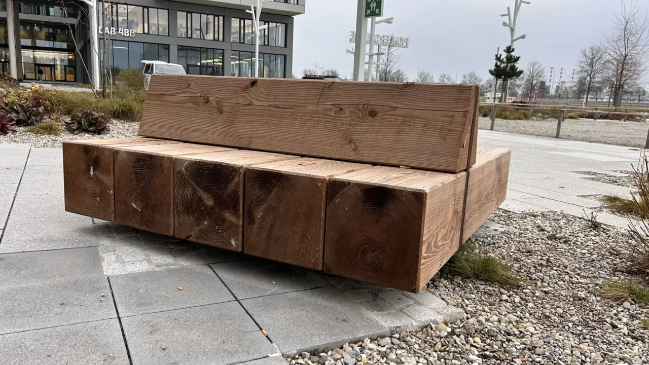 München Lab Campus Sondermodelle PURE 41 Parkbank Grijsen Stadtmobiliar