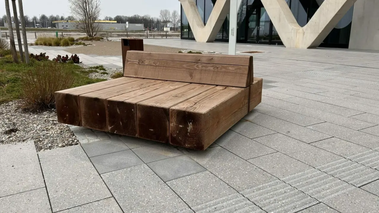 München Lab Campus Sondermodelle PURE 43 Podest Grijsen Stadtmobiliar