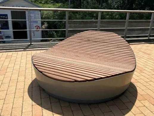 Timmendorfer Strand Podeste und Drehliegen Grijsen Stadtmobliar