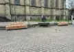Warstein Plane Solid Einsitzer mit Rückenlehne 2 Parkbank Grijsen Stadtmobiliar