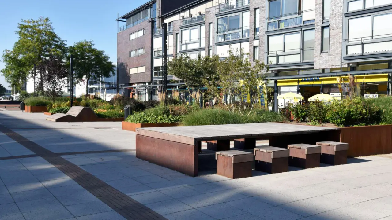 Alblasserdam Raadhuisplein Maatwerk Cortenstaal 44