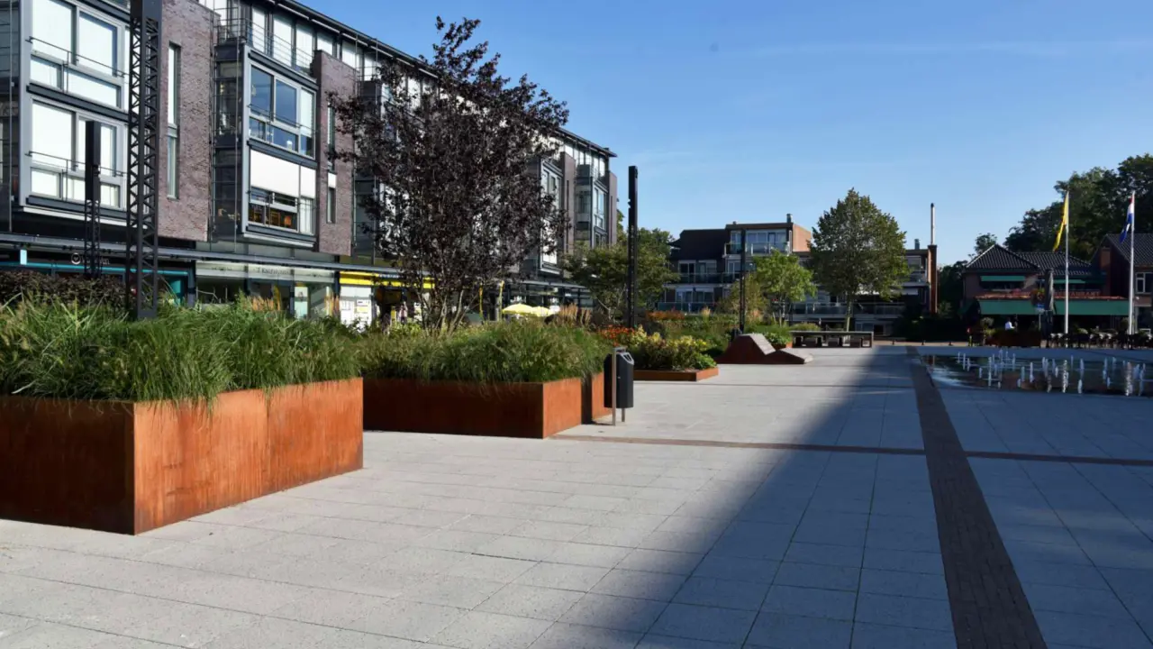 Alblasserdam Raadhuisplein Maatwerk Cortenstaal 57