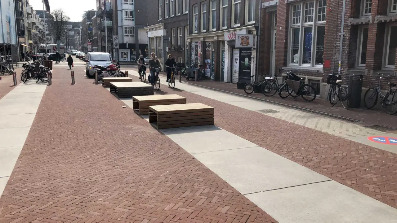 Amsterdam De Hallen Buitenbanken maatwerk 1