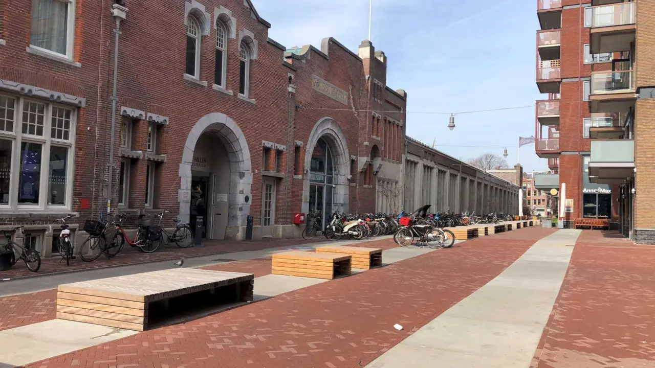 Amsterdam De Hallen Buitenbanken maatwerk 2