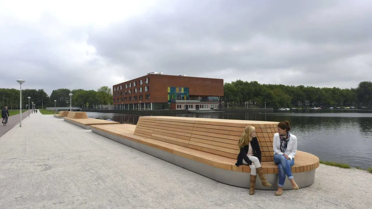 Amsterdam de schil maatwerk straatmeubilair buitenbank 1