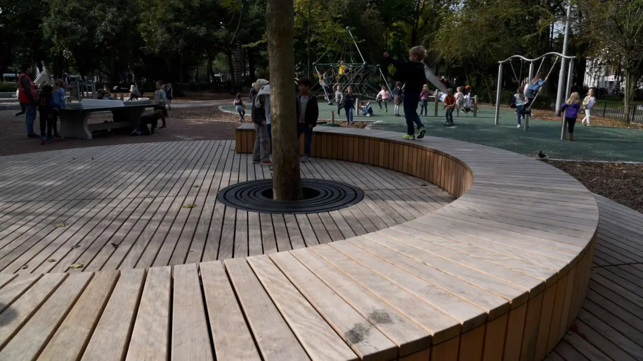 Frederiksplein maatwerk podium hout Amsterdam 3