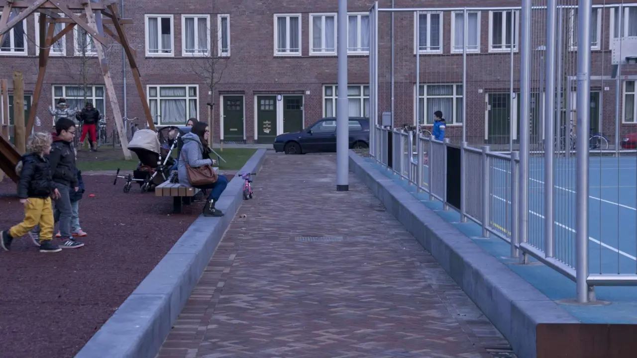 Amsterdam Makassarplein Plane straatmeubilair afvalbak constructo100 3