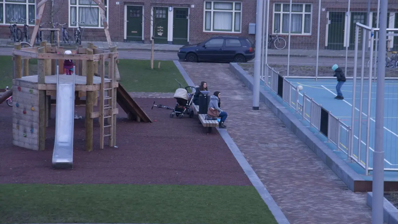 Amsterdam Makassarplein Plane straatmeubilair afvalbak constructo100 4