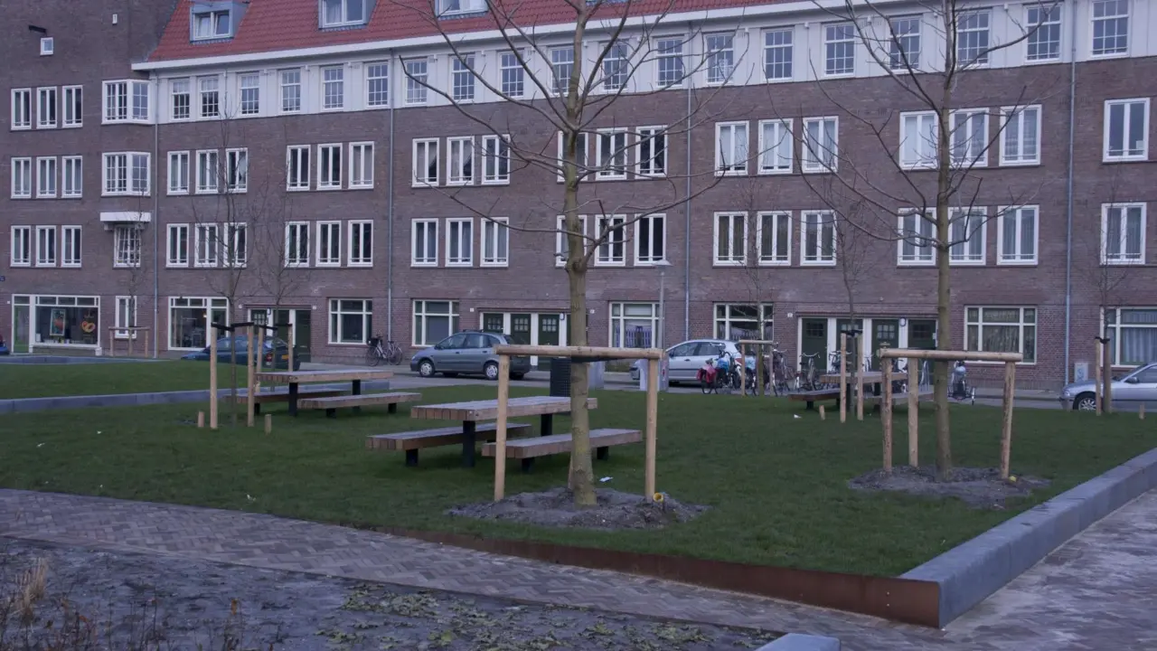 Amsterdam Makassarplein plane straatmeubilair picknickset