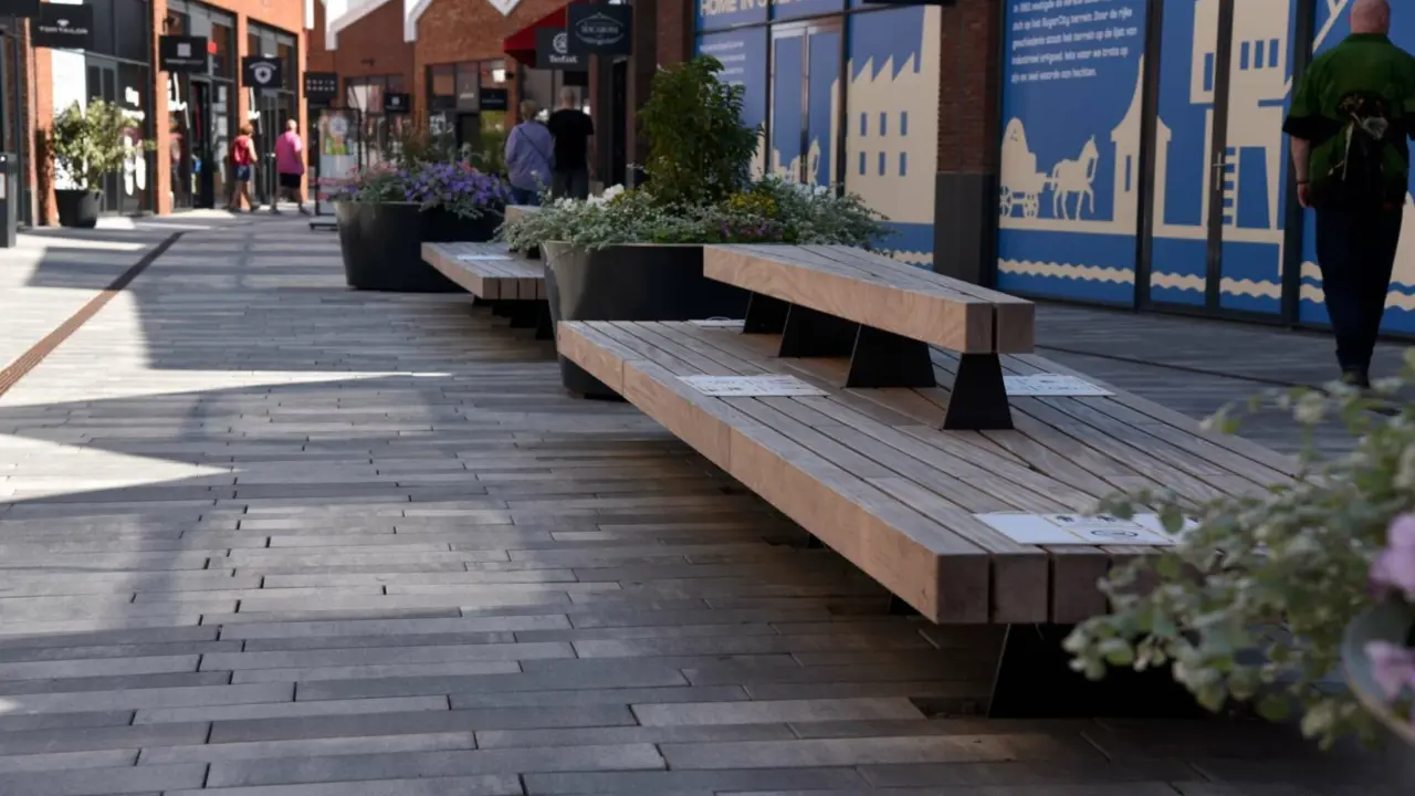 Maatwerk buitenbanken bij The Styles Outlet Amsterdam