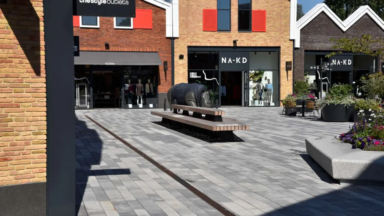 Maatwerk buitenbanken bij The Styles Outlet Amsterdam