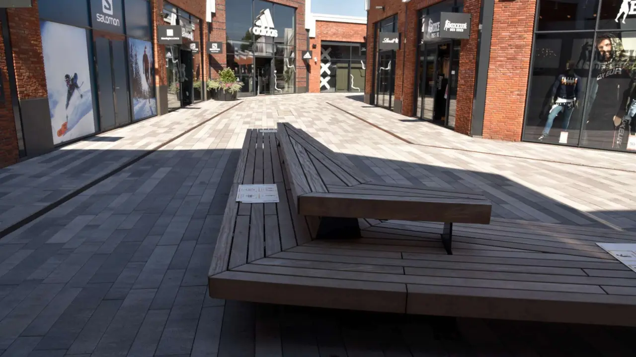 Maatwerk buitenbanken bij The Styles Outlet Amsterdam