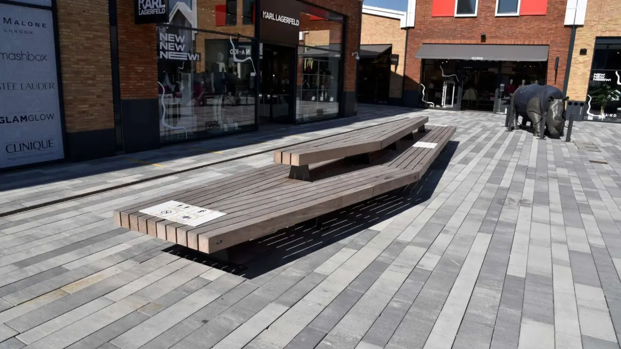 Maatwerk buitenbanken bij The Styles Outlet Amsterdam