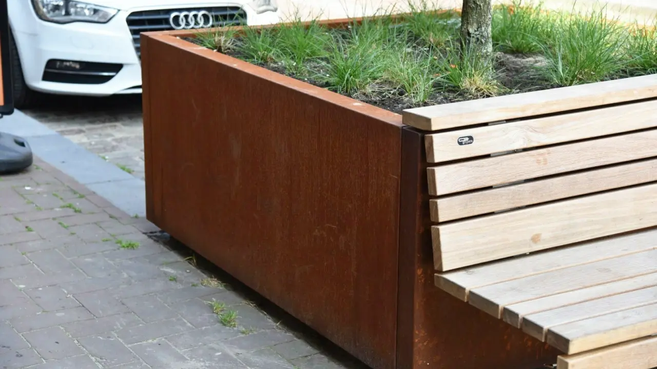 Breda Haagdijk Demontabele plantenbakken bloembakken met houten zitting Bewerkt 9 1618x1080