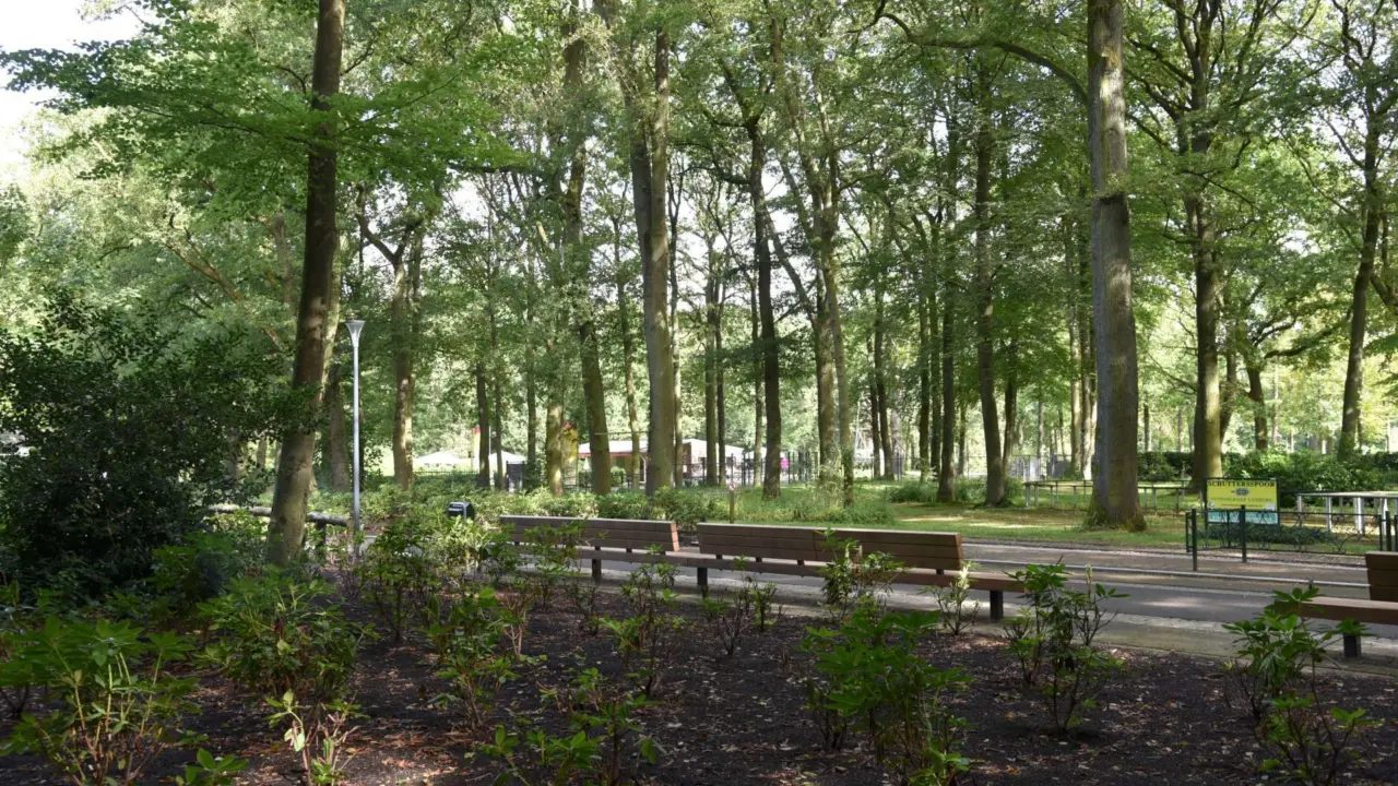 Buitenbank enkelzits met rugleuning verlengd voor de openbare ruimte 2