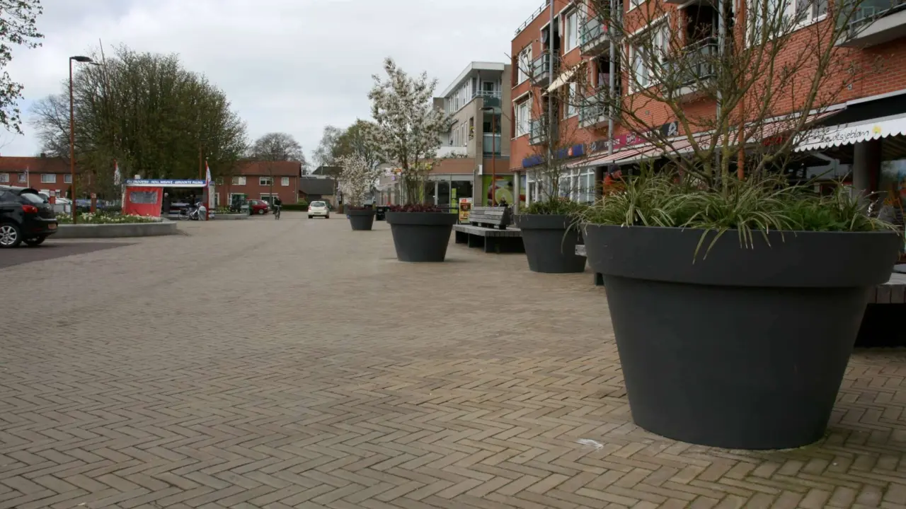 Burgum Winkelgebied Areka Plane Plus dubbelzits met comfort rugleuning square dubbel fietsbeugel straatmeubilair grijsen 8