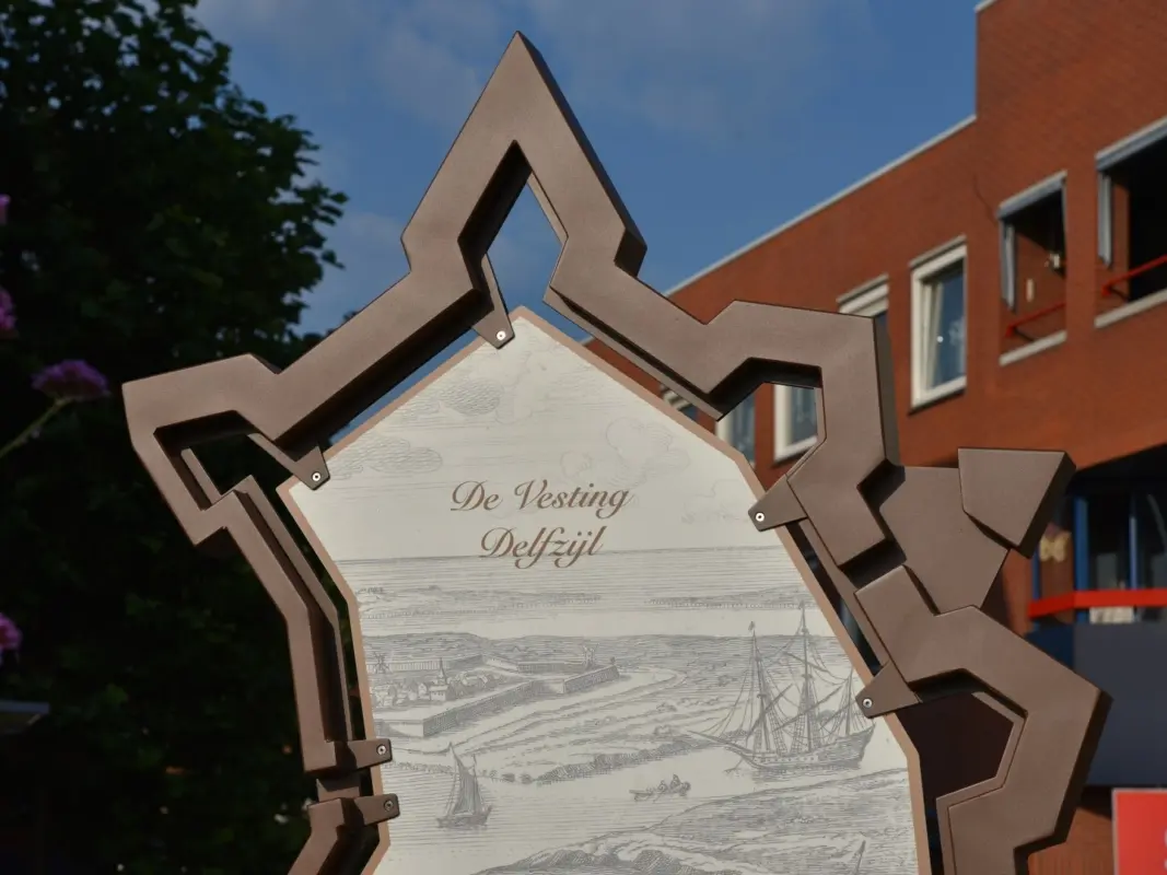 Maatwerk informatiezuil in Delfzijl Vesting Delfzijl