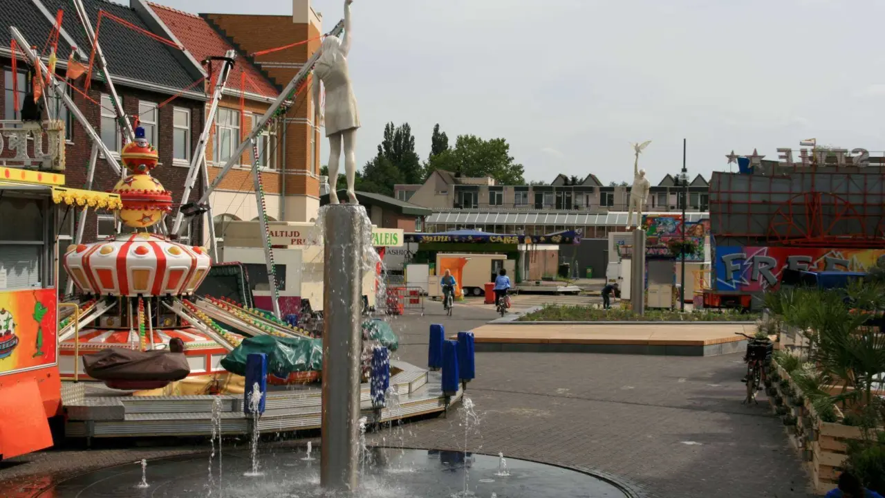 Duiven Centrum Nimweghen Square Rondo Plane 10