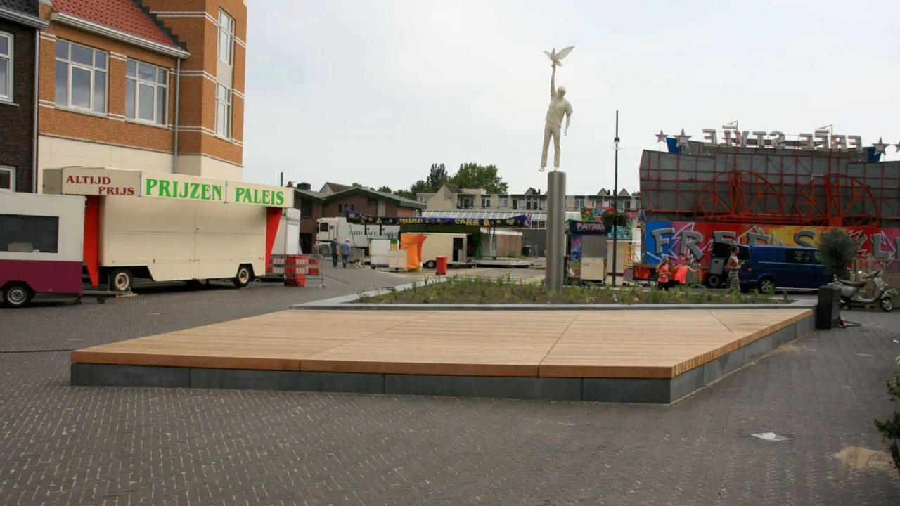 Duiven Centrum Nimweghen Square Rondo Plane 8