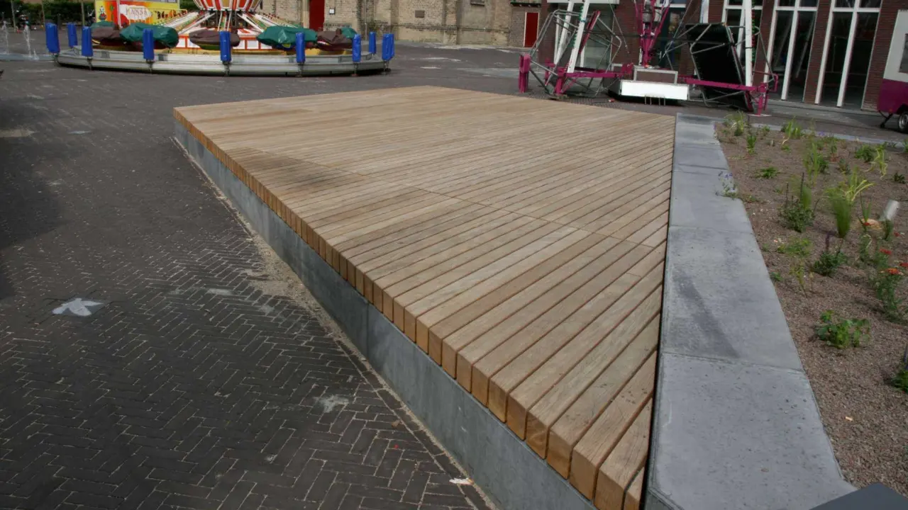 Duiven Centrum Nimweghen Square Rondo Plane 9