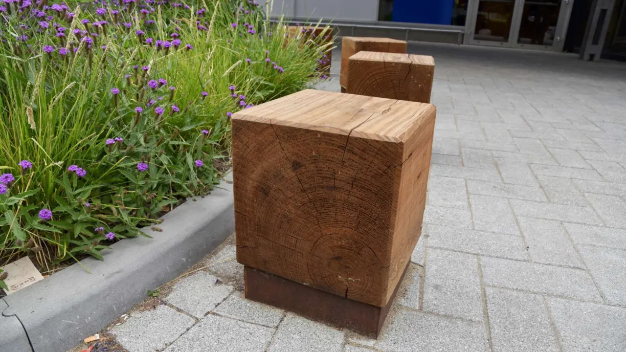 Pure Eco buitenbank en Quadrat Eco bij IKEA in Duiven 2