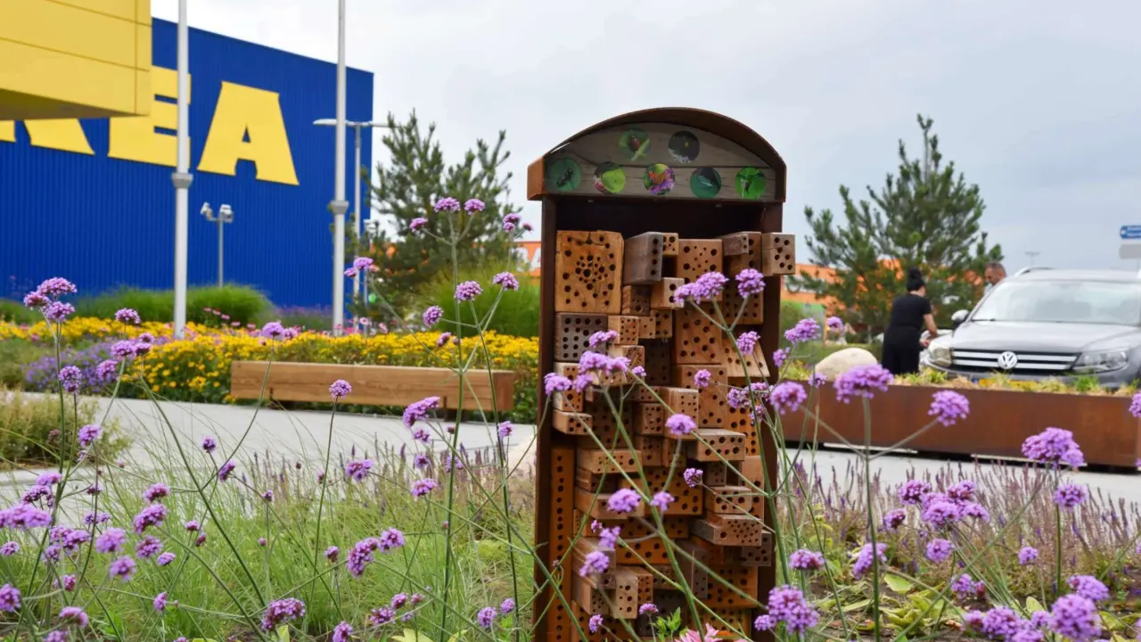 Duurzaam insectenhotel bij IKEA in Duiven