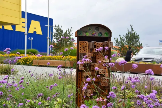 Duurzaam insectenhotel bij IKEA in Duiven