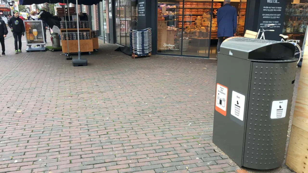 Ede Centrum Column 200 met Constructo kap afvalscheiden 1