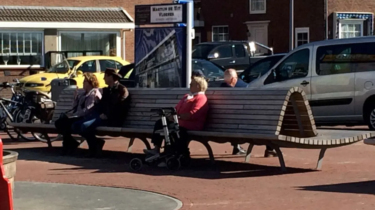 Egmond aan Zee Nijntje aan Zee Nijntje Pleintje maatwerk lattenbank 1