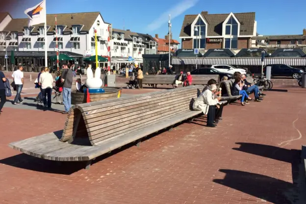 Egmond aan Zee Nijntje aan Zee Nijntje Pleintje maatwerk lattenbank 4