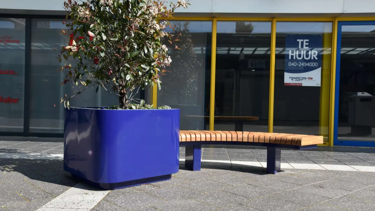 Eindhoven Woensel Woens XL solid plantenbakken plane zittingen 8