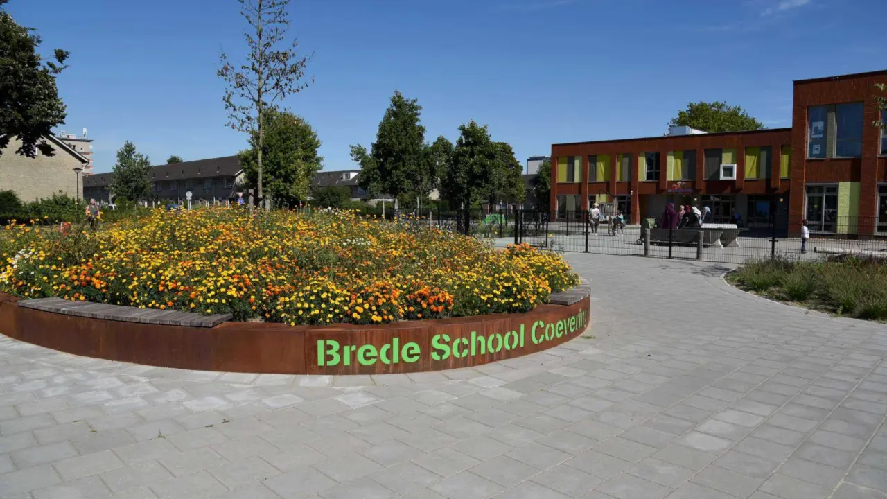 Geldrop Brede School Coevering Plantenbakken 5