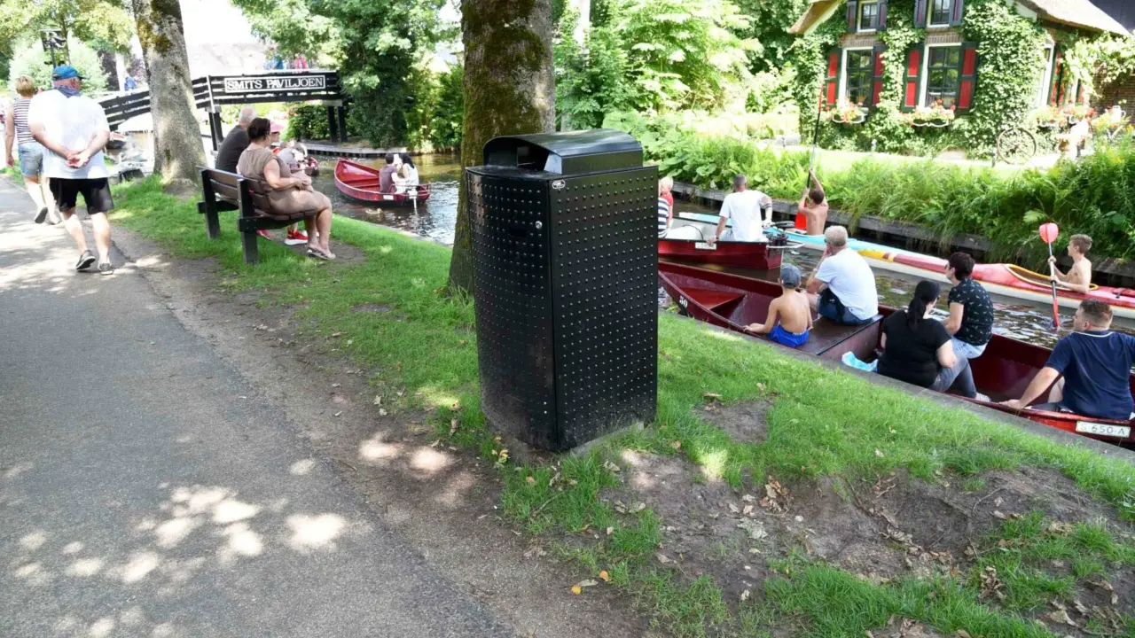 Giethoorn Constructo Column 140 afvalbakken 2