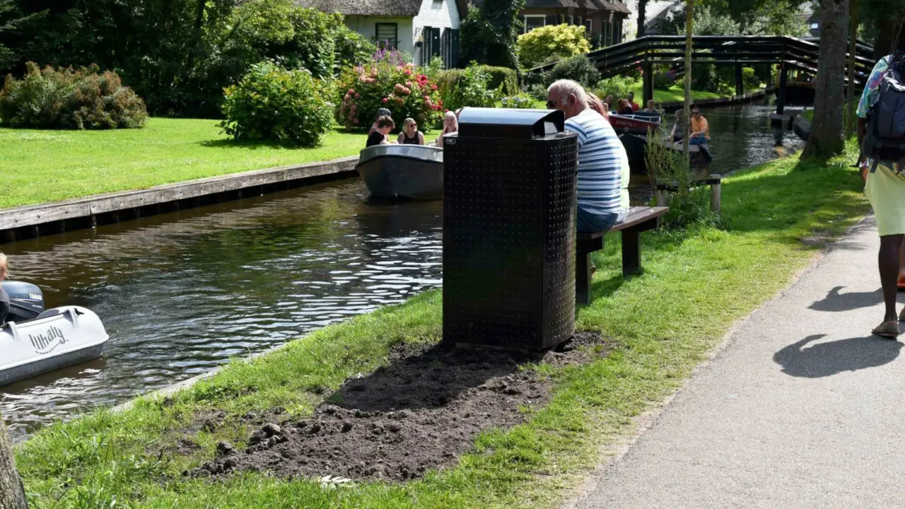 Giethoorn Constructo Column 140 afvalbakken 6