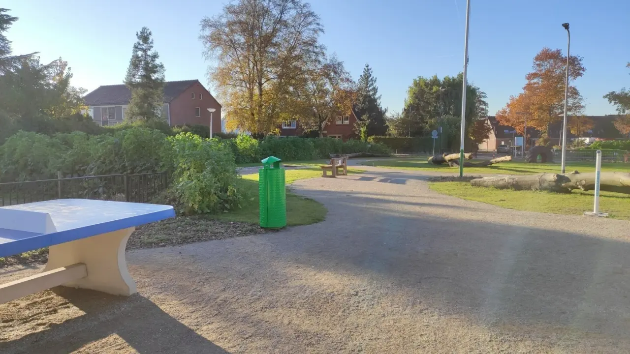 Haaksbergen The GAP gerefurbishte afvalbakken Constructo 70 met speciale kap 20 1440x1080