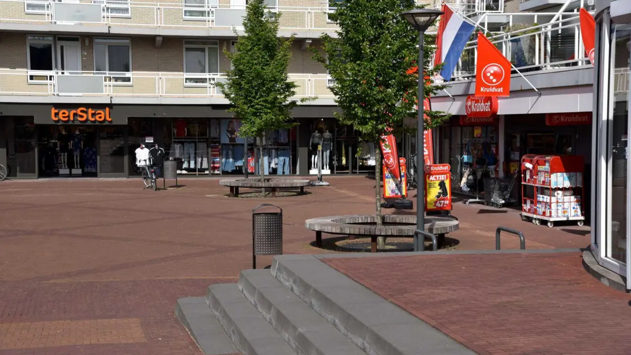 Hardinxveld Giessendam Winkelgebied Den Bogerd Peulenstraat Plane 1