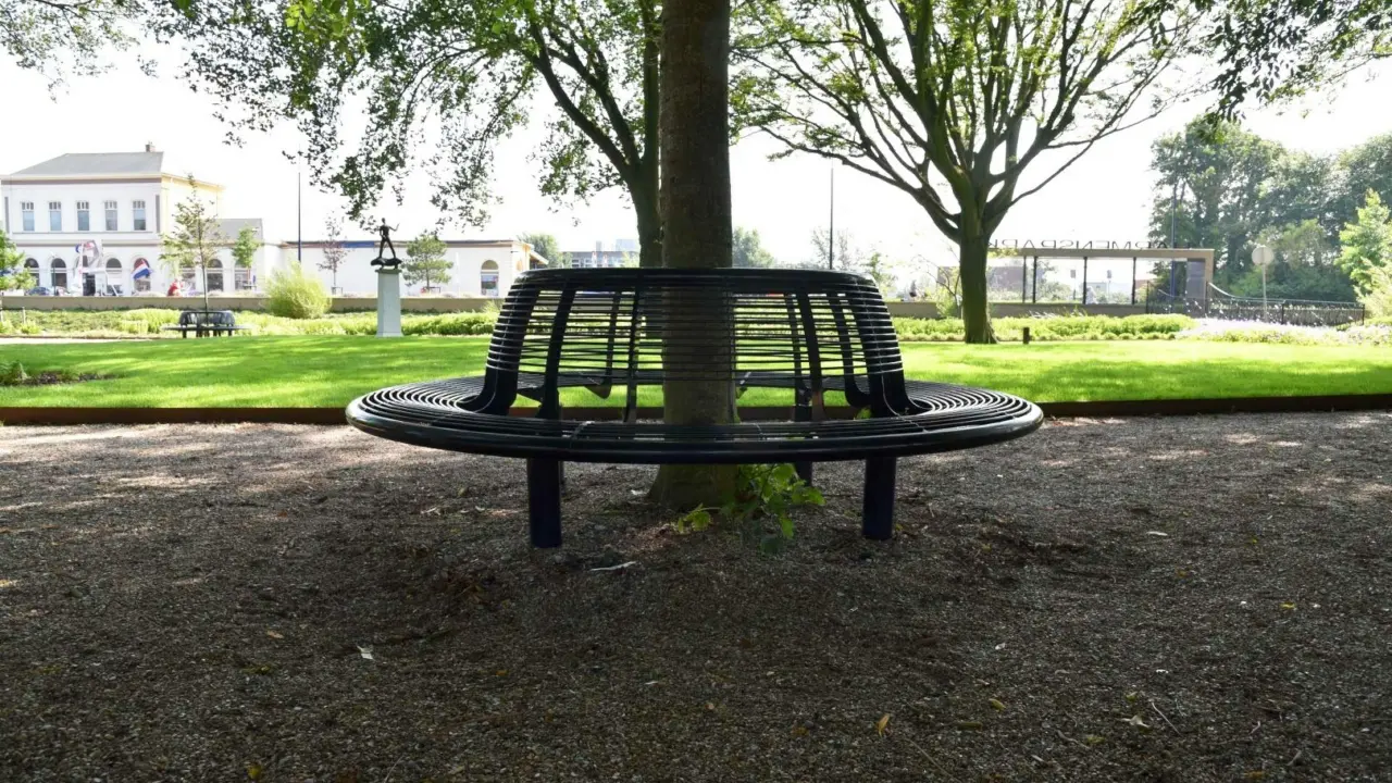 Harlingen - Harmenspark Cruzado boombank met rugleuning